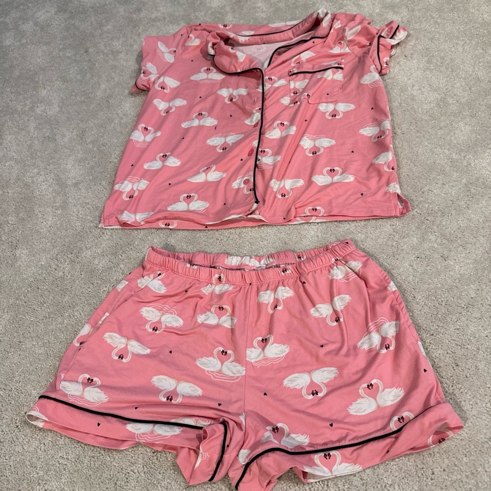 Pink Swan Print Pajama Set